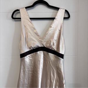 Jones New York Cream Satin slip
